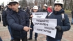 
Новый митинг в Киеве: шахтеры пикетируют Раду с требованием выплатить им зарплаты, фото
