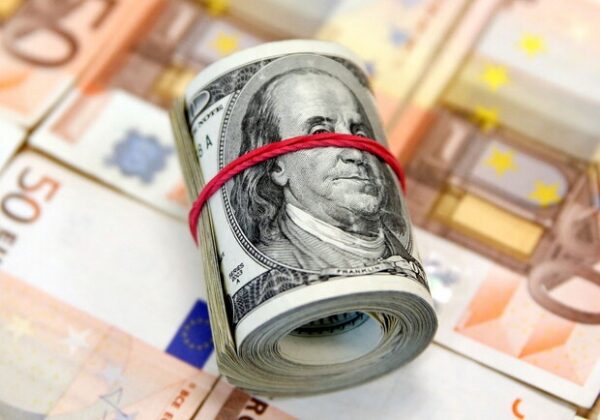 Курс валют в Украине 5 ноября 2022 года: сколько стоит доллар и евро Курс валют в Украине 5 ноября 2022 года: сколько стоит доллар и евро
