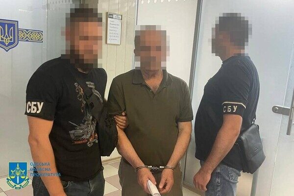Добывали песок из Дуная: в Одесской области разоблачили предпринимателей и мэра Добывали песок из Дуная: в Одесской области разоблачили предпринимателей и мэра