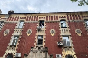 РФ обстреляла жилые дома и детсад в Одессе: среди пострадавших ребенок РФ обстреляла жилые дома и детсад в Одессе: среди пострадавших ребенок